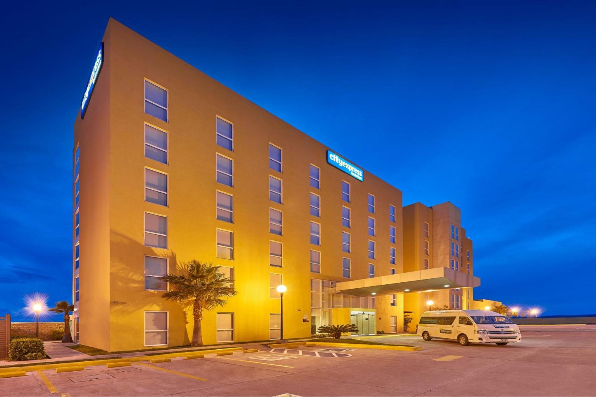 City Express By Marriott Durango Bagian luar foto